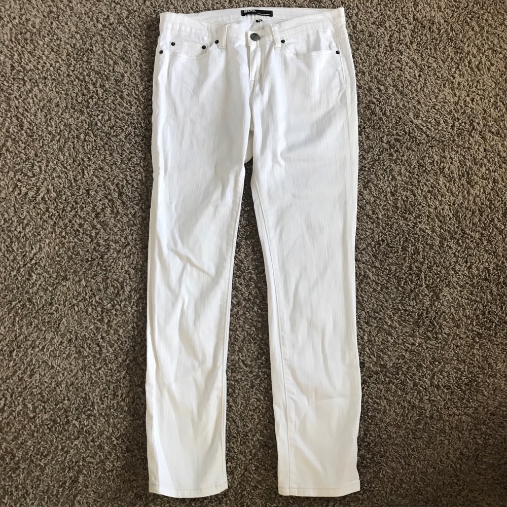 White skinny jeans